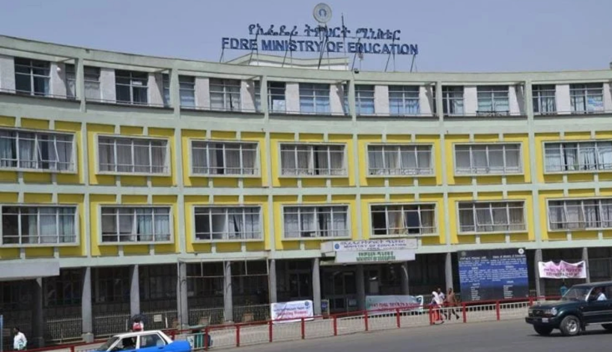 Barattoonni dubartootaa halluu qeensa, hidhiifi  rifeensa dibachuu, kuulii kuullachuufi faaya hin barbaachifne godhatanii mana baruumsaa deemuun adabbii hordofsiisa jedhe Ministeerri Barnootaa Itiyoophiyaa